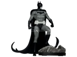 Dc Direct Statua Black e White 1/10 Batman By Bjorn Barends 18 Cm Mcfarlane Toys